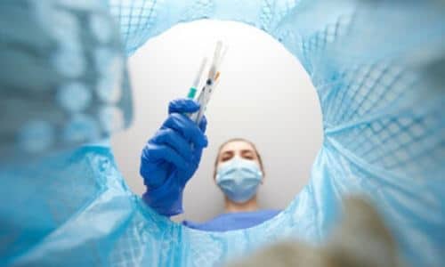 i rifiuti sanitari devono essere smaltiti in appositi contenitori